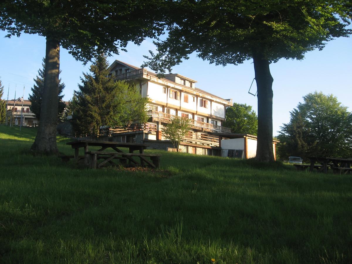 Albergo Rifugio Montecucco Piampaludo Exterior photo